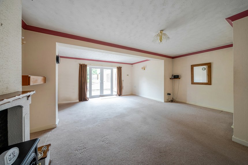 sold wood rise london 51397 - Gibbs Gillespie