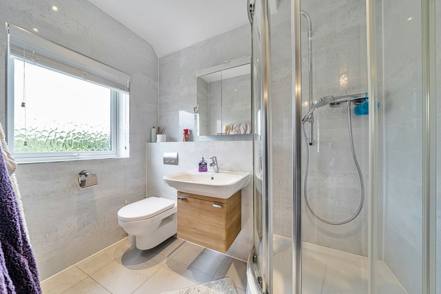 under offer harecroft lane london 51546 - Gibbs Gillespie