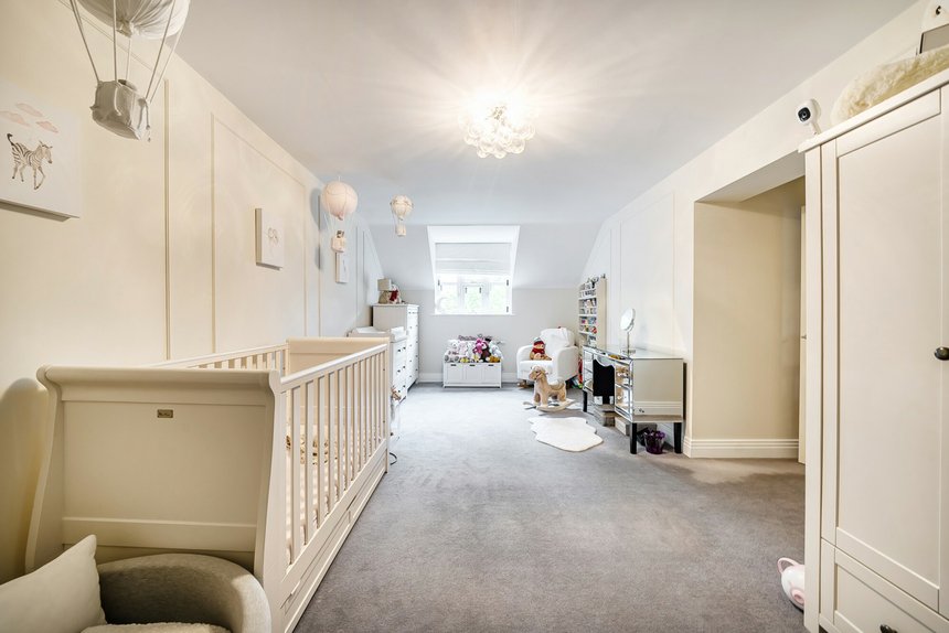 under offer harecroft lane london 51546 - Gibbs Gillespie