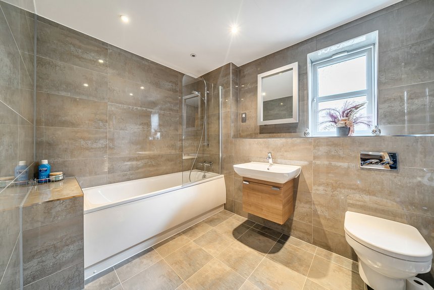 under offer harecroft lane london 51546 - Gibbs Gillespie
