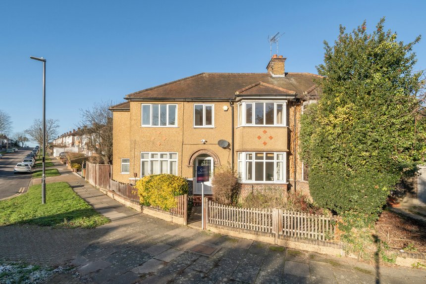 for sale lincoln road london 51567 - Gibbs Gillespie