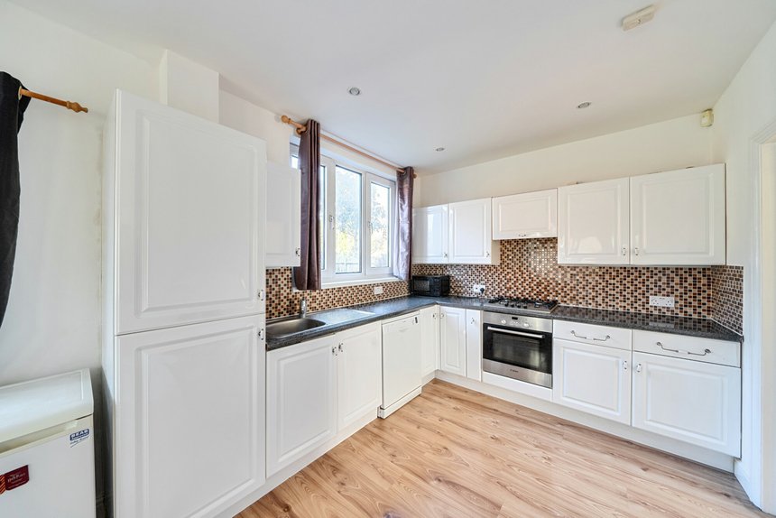 for sale lincoln road london 51567 - Gibbs Gillespie