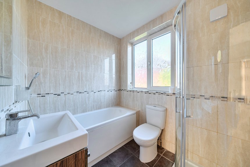 for sale lincoln road london 51567 - Gibbs Gillespie