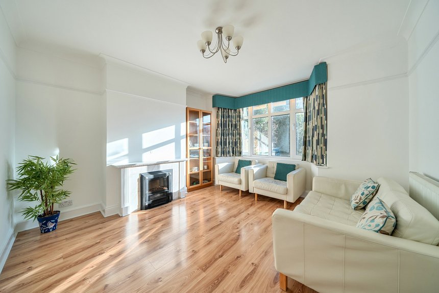 for sale lincoln road london 51567 - Gibbs Gillespie