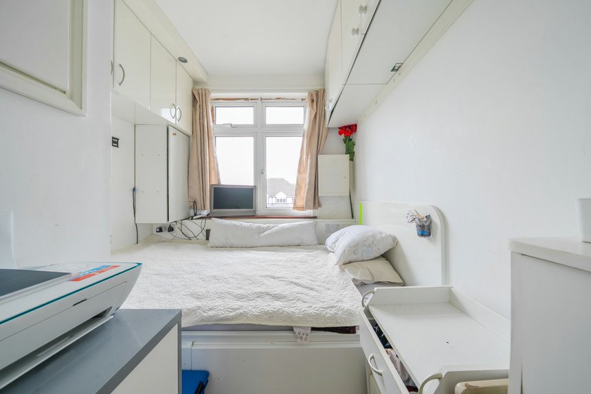 for sale kenton lane london 51570 - Gibbs Gillespie