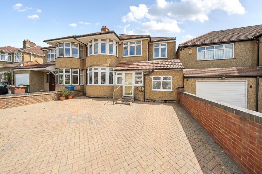 for sale kenton lane london 51570 - Gibbs Gillespie