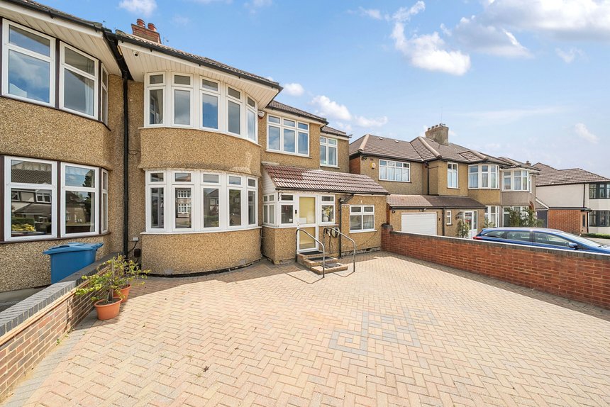 for sale kenton lane london 51570 - Gibbs Gillespie