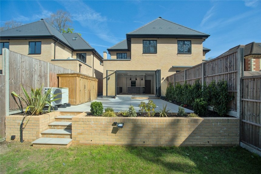 under offer the avenue london 51602 - Gibbs Gillespie