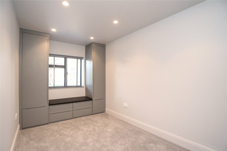 under offer the avenue london 51602 - Gibbs Gillespie