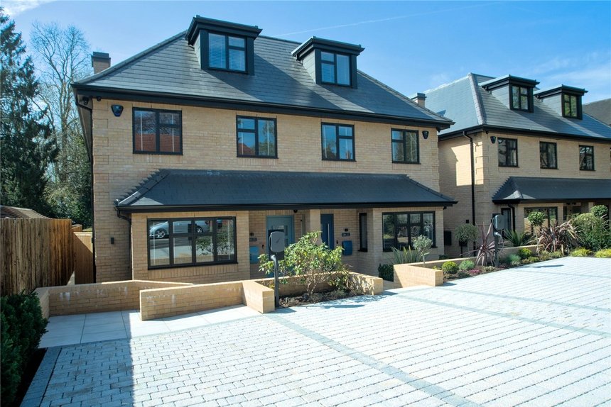 under offer the avenue london 51602 - Gibbs Gillespie