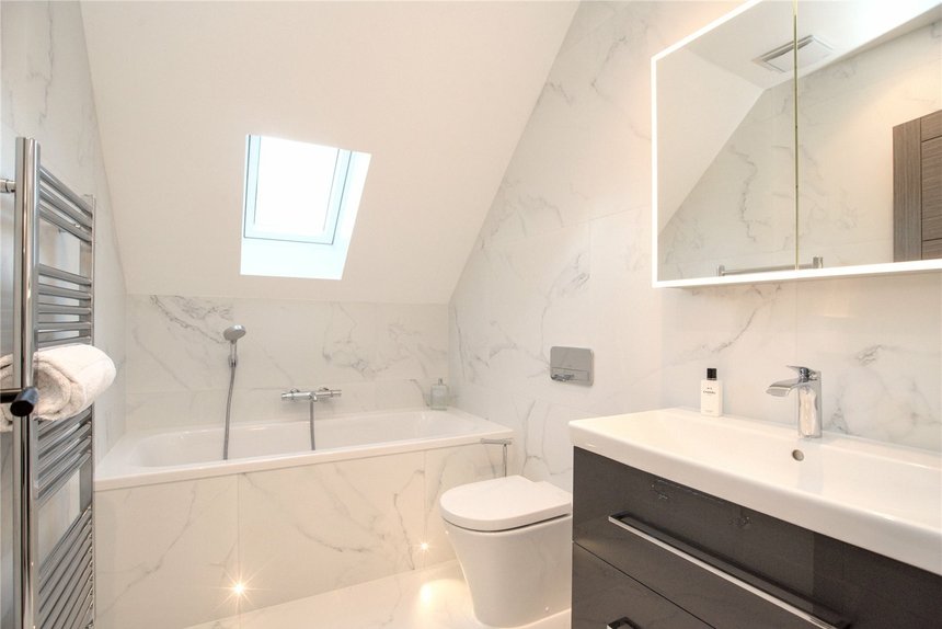 under offer the avenue london 51602 - Gibbs Gillespie