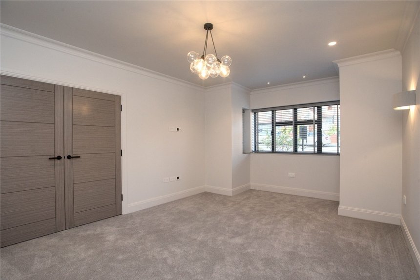 under offer the avenue london 51602 - Gibbs Gillespie