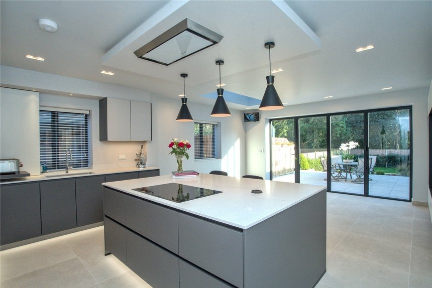 under offer the avenue london 51602 - Gibbs Gillespie