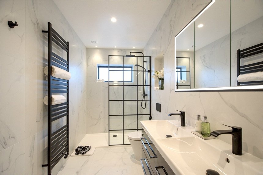 under offer the avenue london 51602 - Gibbs Gillespie