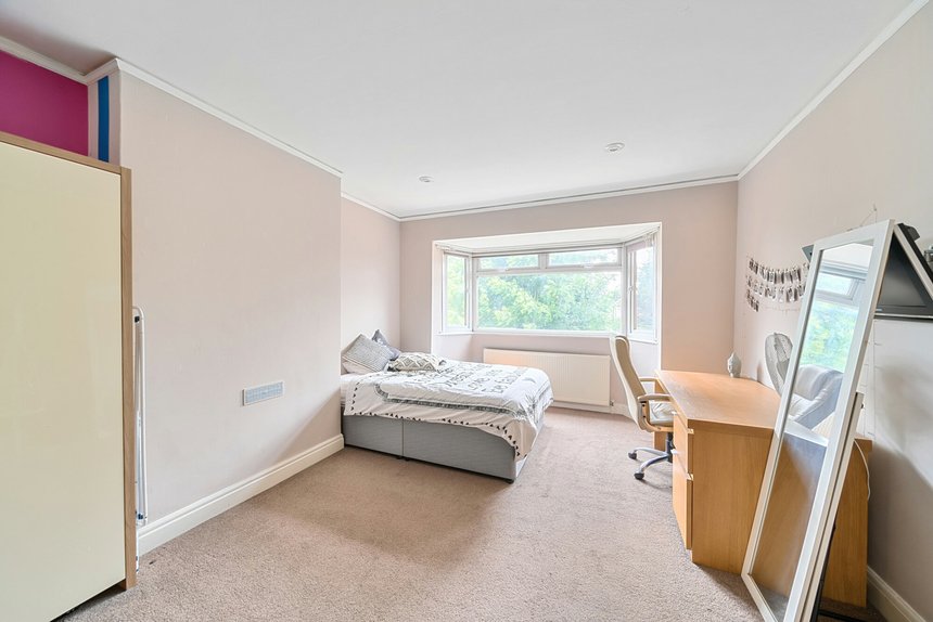 sold howberry road london 51678 - Gibbs Gillespie