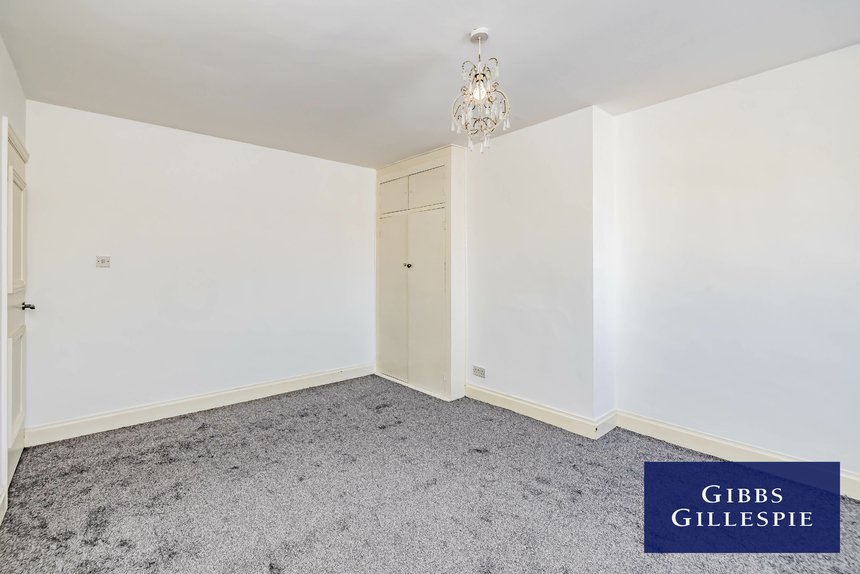 let riverdene london 51694 - Gibbs Gillespie