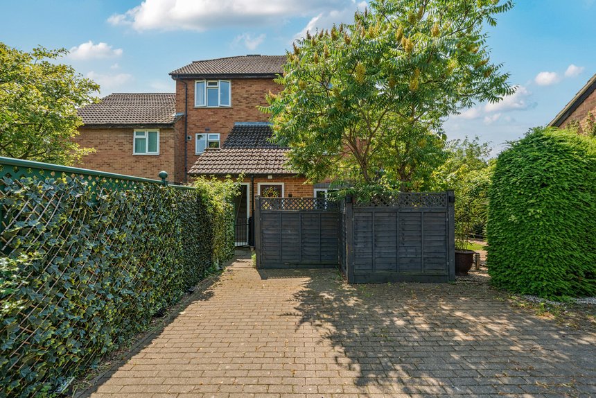 sold lindsey road london 51789 - Gibbs Gillespie