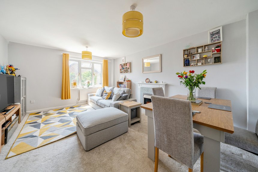 sold lindsey road london 51789 - Gibbs Gillespie