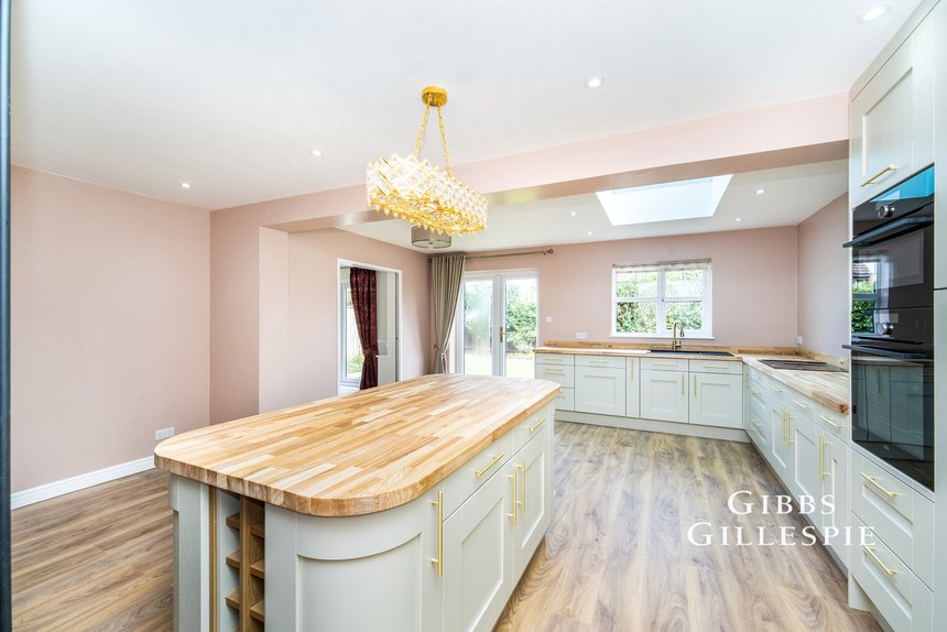 let agreed elliott avenue london 51813 - Gibbs Gillespie