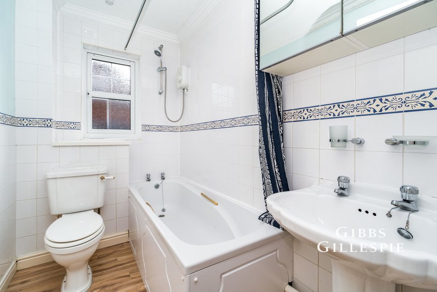 let agreed elliott avenue london 51813 - Gibbs Gillespie