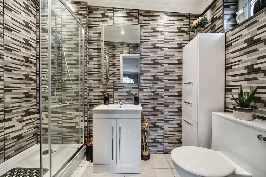 under offer winston close london 51925 - Gibbs Gillespie