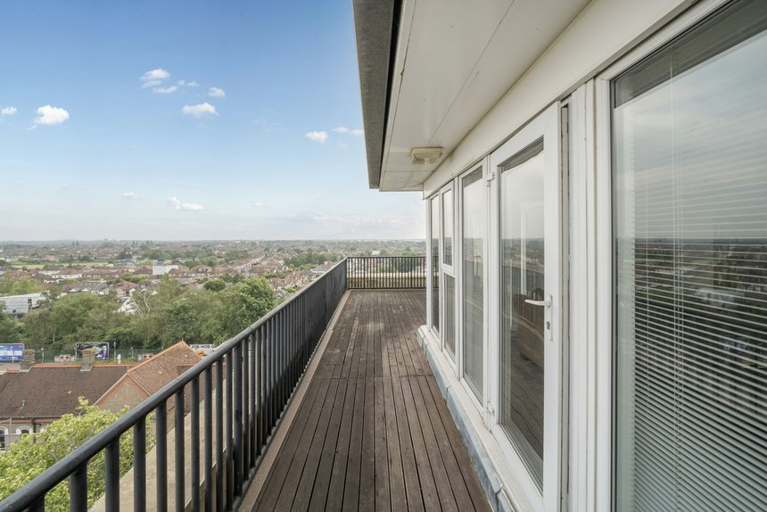 for sale kings lodge london 52326 - Gibbs Gillespie