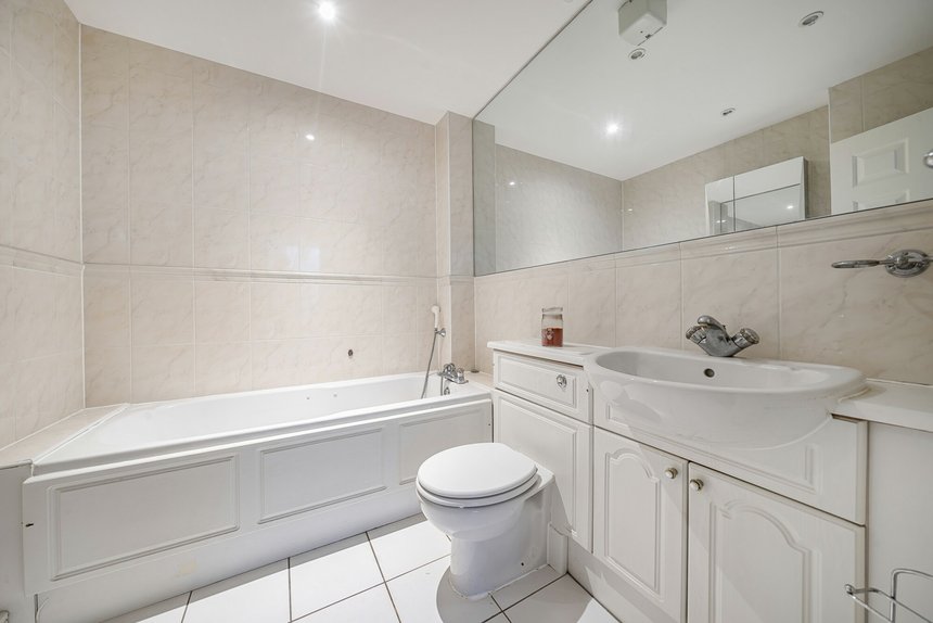 for sale kings lodge london 52326 - Gibbs Gillespie