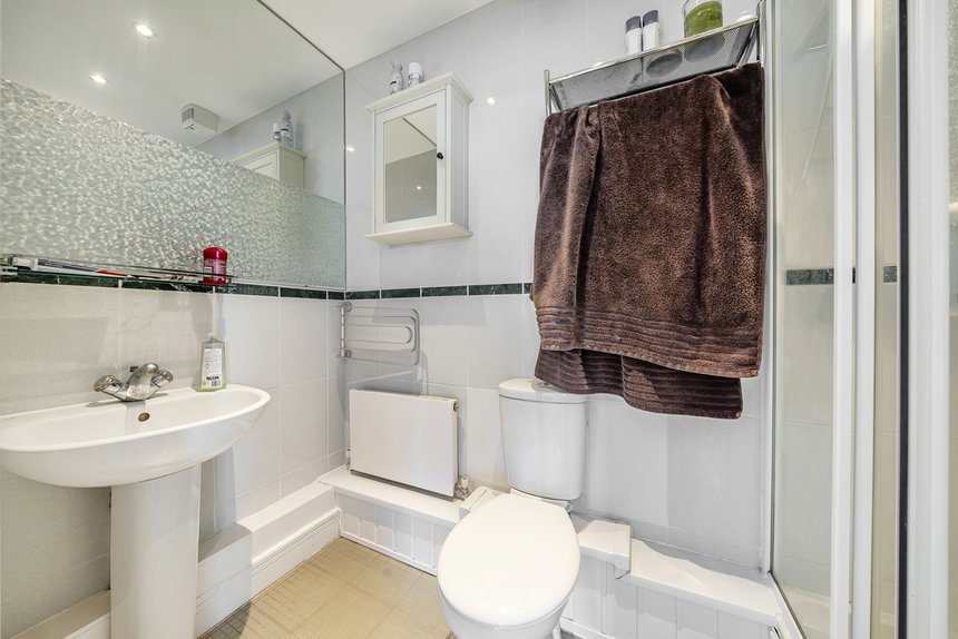 for sale kings lodge london 52326 - Gibbs Gillespie