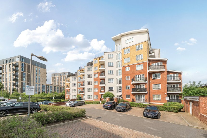 for sale omega court london 52882 - Gibbs Gillespie