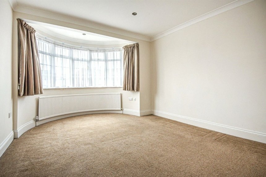 to let victoria road london 52992 - Gibbs Gillespie