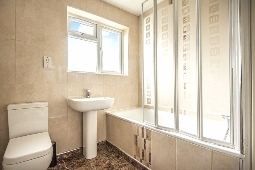 to let victoria road london 52992 - Gibbs Gillespie