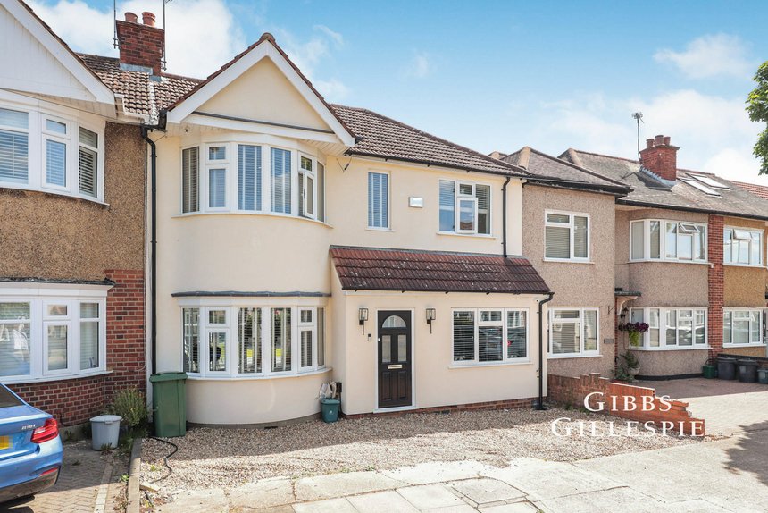 to let bempton drive london 53011 - Gibbs Gillespie