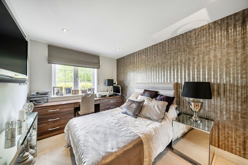 for sale sparrows herne london 53290 - Gibbs Gillespie