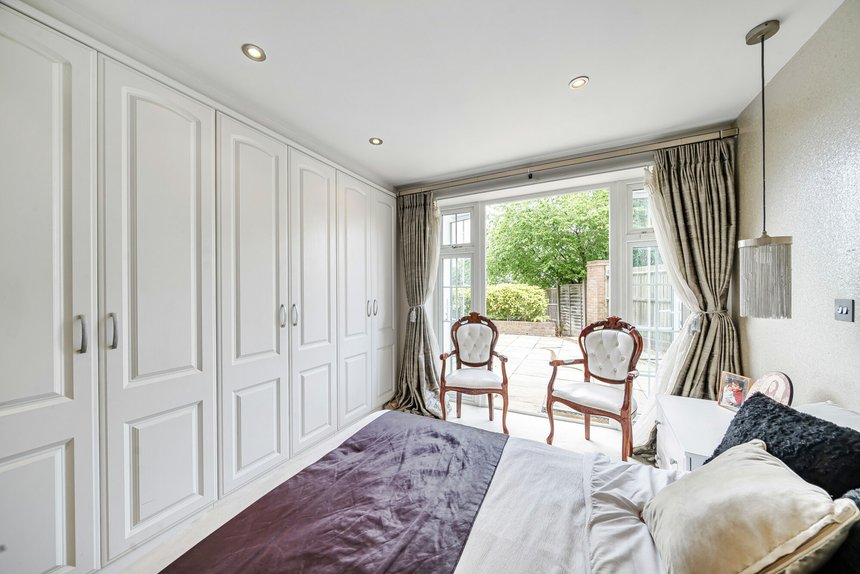 for sale sparrows herne london 53290 - Gibbs Gillespie