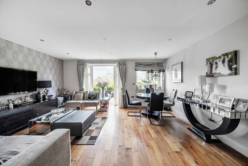 for sale sparrows herne london 53290 - Gibbs Gillespie