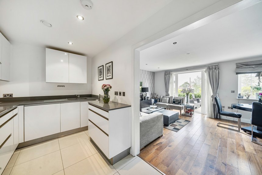 for sale sparrows herne london 53290 - Gibbs Gillespie