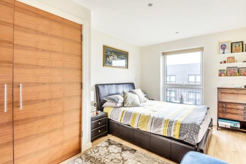 for sale unwin way london 53323 - Gibbs Gillespie