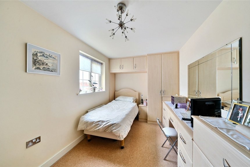 under offer gibbs green london 53329 - Gibbs Gillespie