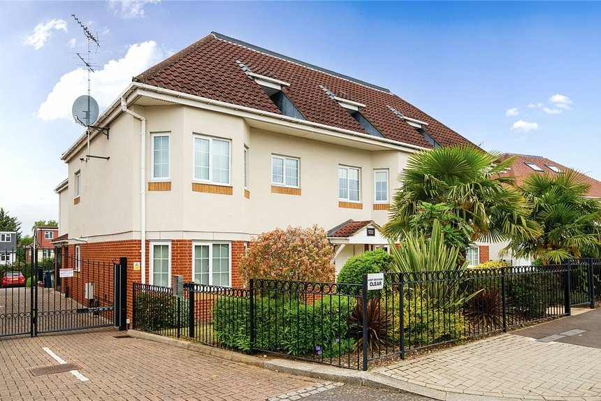 under offer gibbs green london 53329 - Gibbs Gillespie