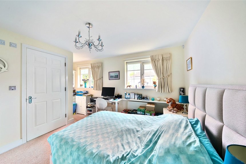 under offer gibbs green london 53329 - Gibbs Gillespie