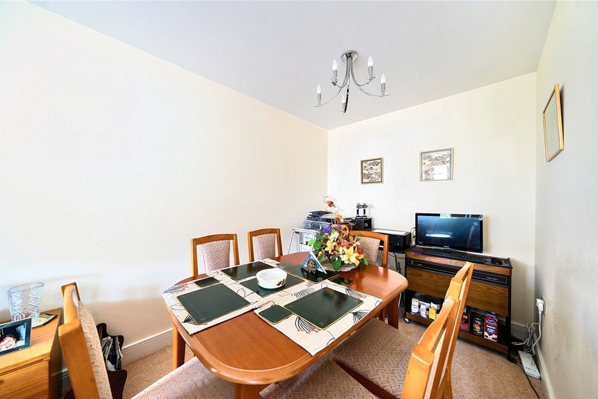 under offer gibbs green london 53329 - Gibbs Gillespie