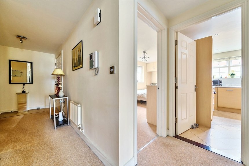 under offer gibbs green london 53329 - Gibbs Gillespie
