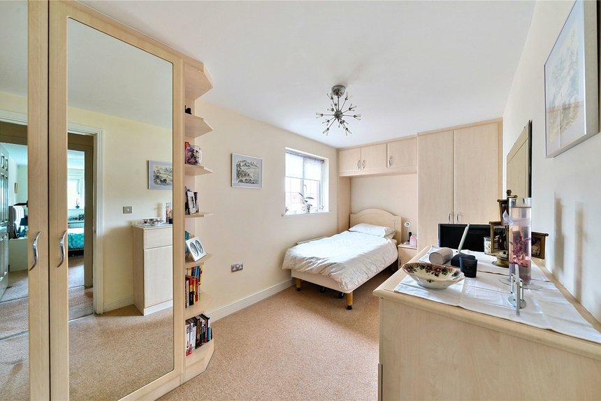 under offer gibbs green london 53329 - Gibbs Gillespie
