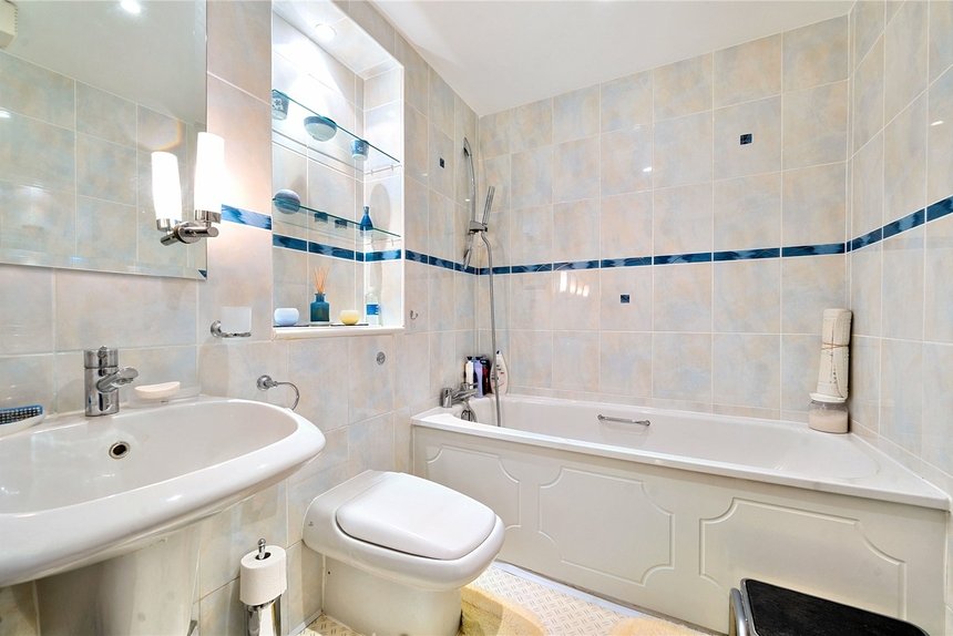 under offer gibbs green london 53329 - Gibbs Gillespie
