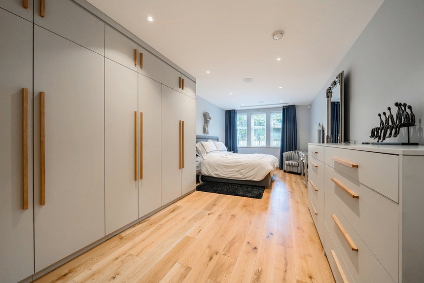 under offer green lane london 53471 - Gibbs Gillespie