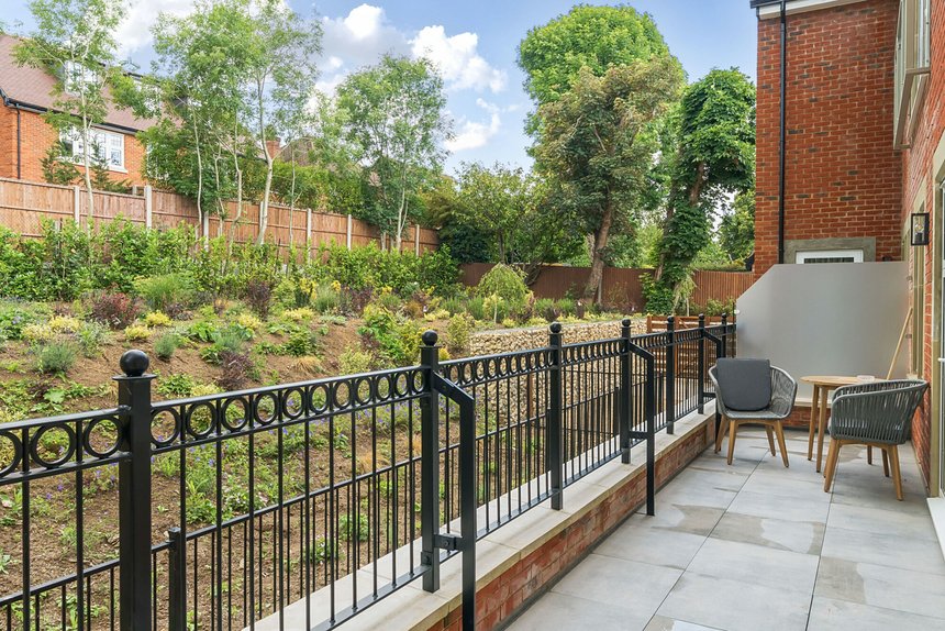 under offer green lane london 53471 - Gibbs Gillespie