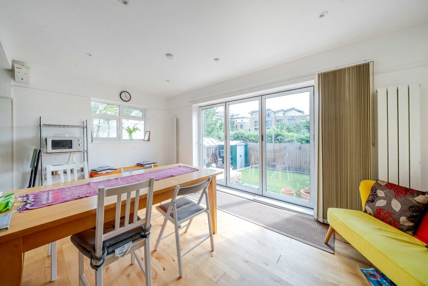 sold willow close london 53511 - Gibbs Gillespie