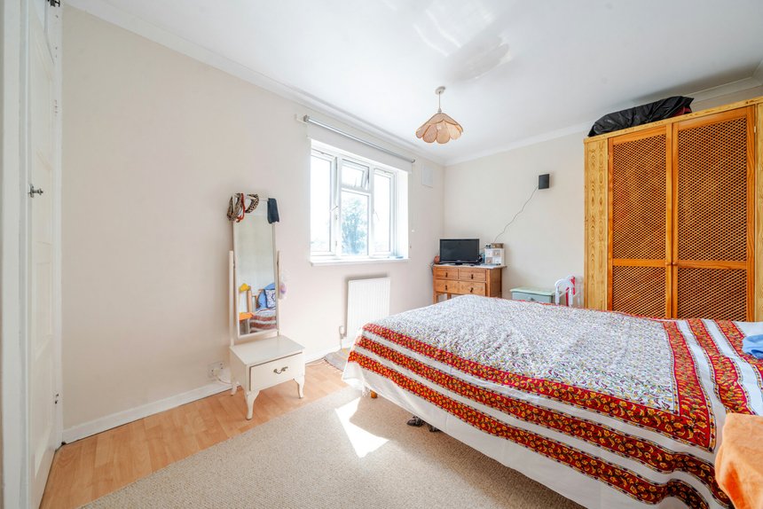 sold willow close london 53511 - Gibbs Gillespie