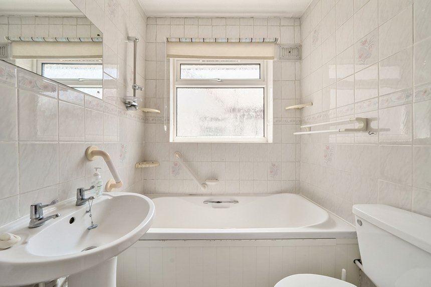 sold cardinal road london 53592 - Gibbs Gillespie