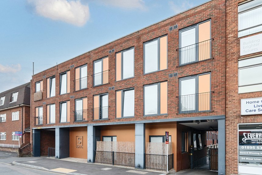 for sale field end road london 53697 - Gibbs Gillespie